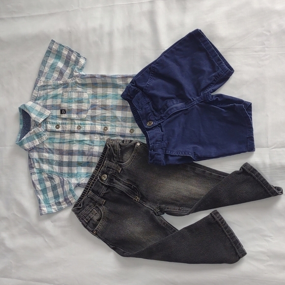 Calvin Klein Jeans Other - Blue Plaid Button up Calvin Klein 3 piece set Size 18 Months